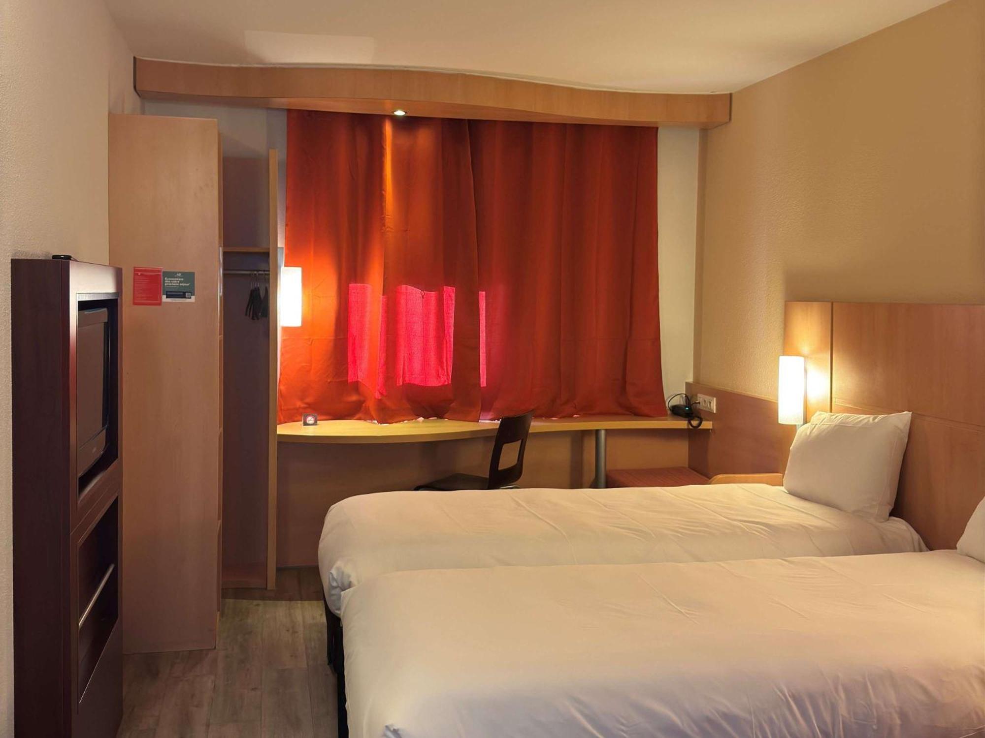 Ibis Istres Trigance Otel Dış mekan fotoğraf