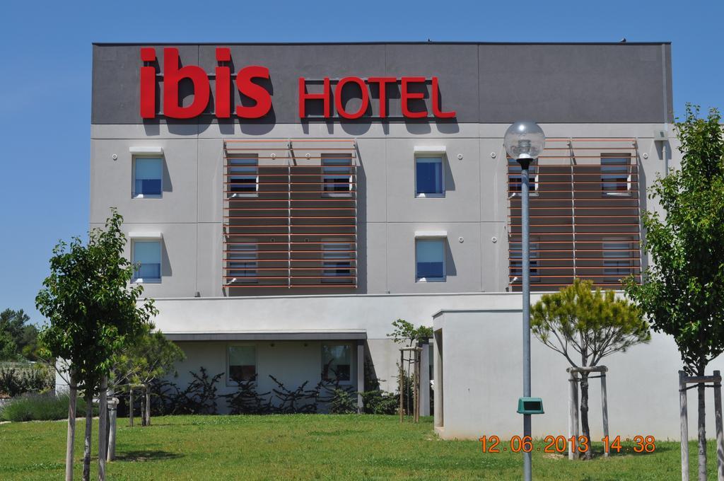 Ibis Istres Trigance Otel Dış mekan fotoğraf