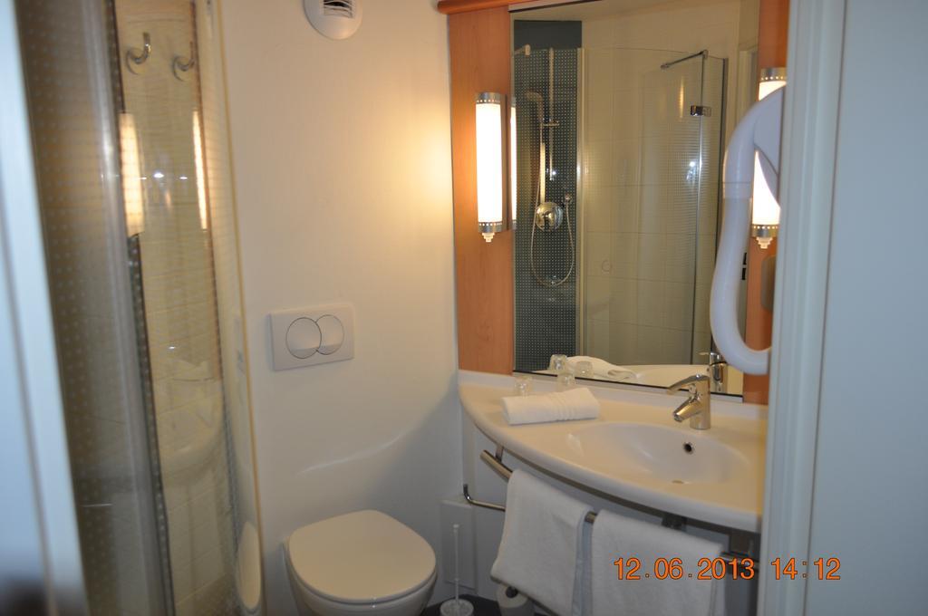Ibis Istres Trigance Otel Dış mekan fotoğraf